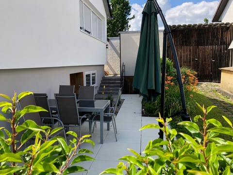 Property building, Balcony/Terrace, Living room