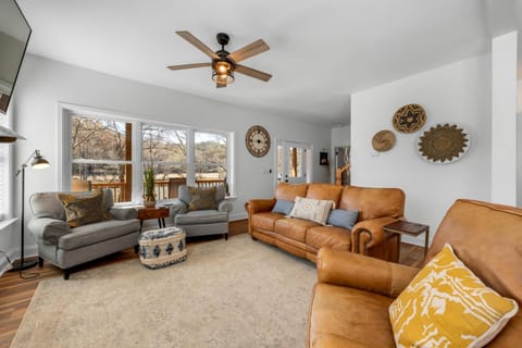 Charming Murphy House with Deck and River Views! House in Murphy