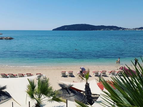location vacances T4 bas de villa Toulon Apartment in Toulon