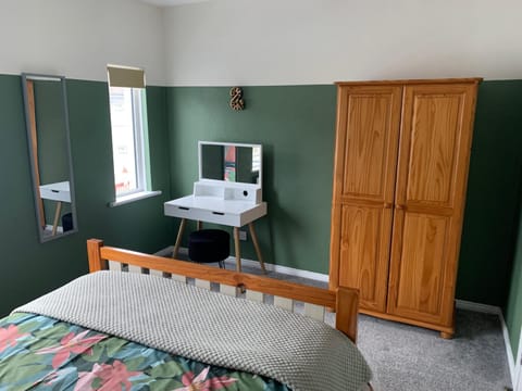 La Brisa-fully refurbished, perfect local House in Northern Ireland