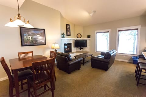 Bay Colony Unit 771 - Upper Level Apartment in Nisswa
