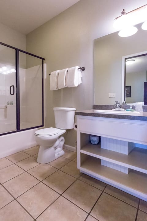 Bay Colony Unit 771 - Upper Level Apartment in Nisswa