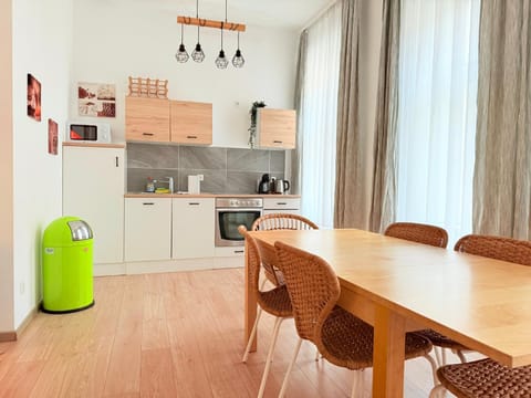 Kitchen or kitchenette, Dining area, kitchen