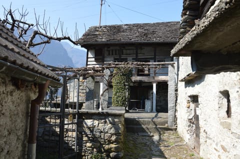 Rustico Pult House in Canton of Ticino