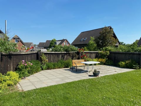 Garden, Balcony/Terrace