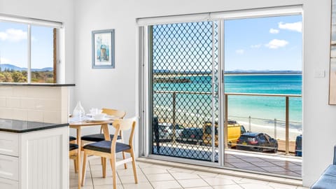 Dining area, Sea view