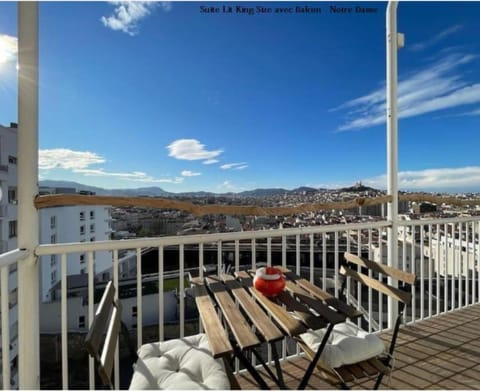 LaFrenchCasa Clandestina Apartment in Marseille