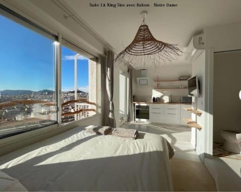 LaFrenchCasa Clandestina Apartment in Marseille