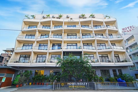 Property building, Day