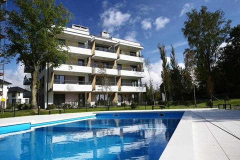Property building, Swimming pool