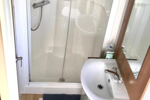 Beautiful 3 bed caravan SouthviewPark Skegness House in Skegness