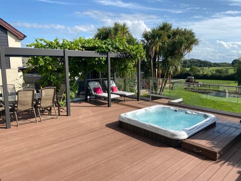 Patio, Spring, Day, Natural landscape, Garden, View (from property/room), Garden view, Pool view, sunbed