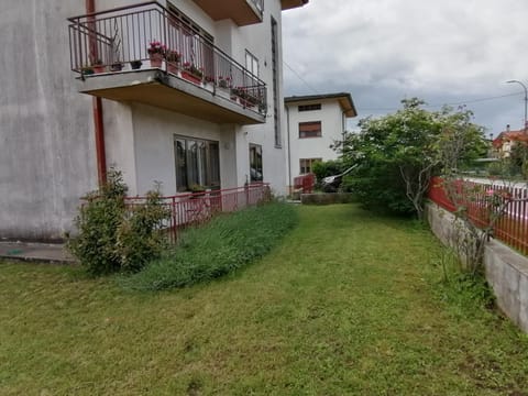 Property building, Garden, Garden view, Parking