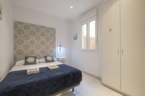 Sunny,Private Terrace,Wheelchair access Apartment hotel in Valencia