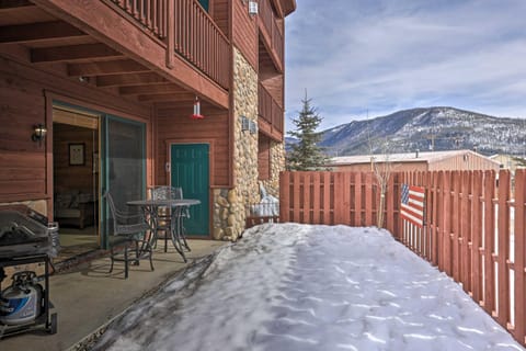 Mountainside Grand Lake Condo with Patio! Apartment in Grand Lake
