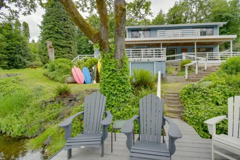 The Swedish Fish Getaway on Lake Saint Clair! House in Lacey