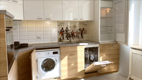 Kitchen or kitchenette, dishwasher, minibar, pet friendly, stove, washing machine, dryer