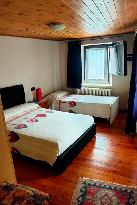 Alpine house CIN-0014 House in Aosta Valley, Italy