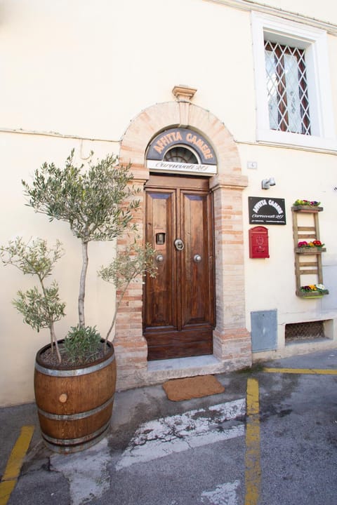 Affittacamere Carnevali MJ Bed and Breakfast in Loreto