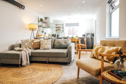 Principality View Apartment One, by Solace Stays Apartment in Cardiff