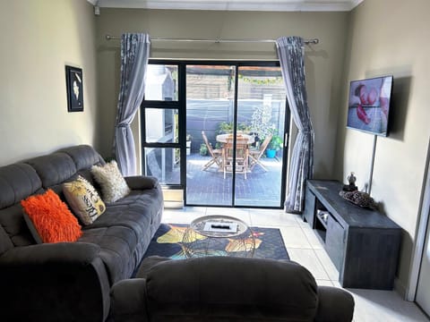Communal lounge/ TV room, Seating area