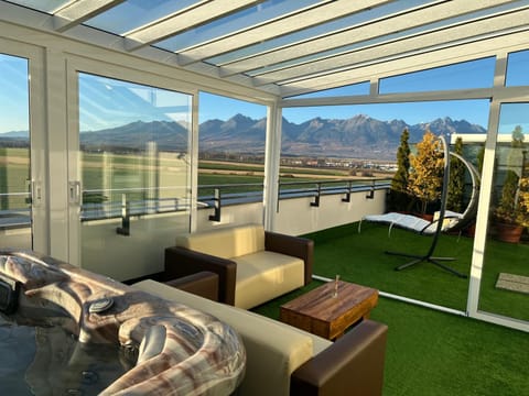 View (from property/room), Balcony/Terrace, Seating area, Mountain view