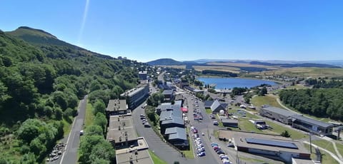 STUDIO DE LA BICHETTE Apartment in Besse-et-Saint-Anastaise