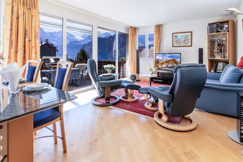 Communal lounge/ TV room, Living room