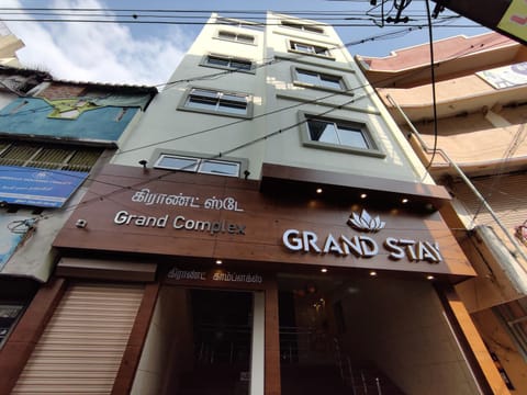 Property building, Facade/entrance, Property logo or sign