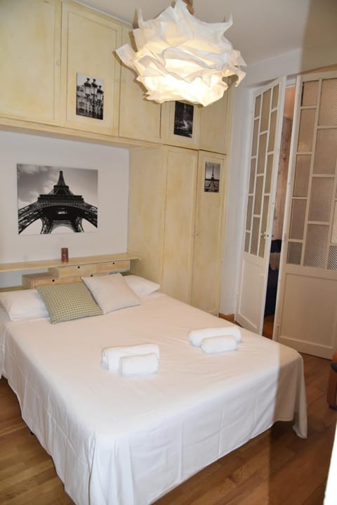 Disfruta, en la misma Plaza Mayor bonito y amplio Apartment in Centro