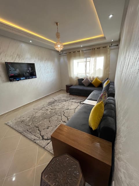 Communal lounge/ TV room, Living room, Photo of the whole room, Seating area, Evening entertainment