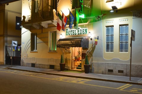 Facade/entrance, Night, Property logo or sign