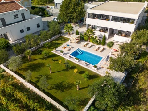 Property building, Bird's eye view
