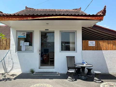 Pererenan nengah guest house Apartment in North Kuta