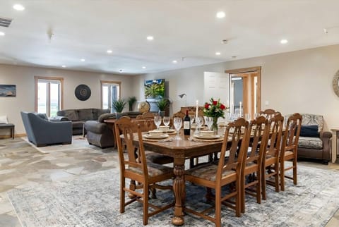 Teton Crest Lodge Sleeps 24 Ideal Reunion Spot House in Idaho