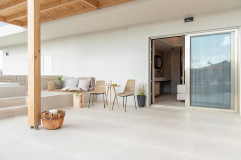 Esperanto Seafront suites Apartment in Agia Marina