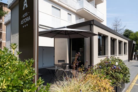 Property building, Patio, Day