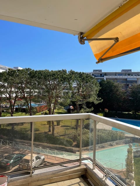 appartement bord de mer avec piscine Apartment in Cagnes-sur-Mer