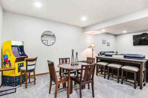 Red Pine Cabin Cabin in Petenwell Lake