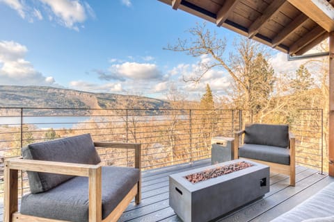 Modern Soul House in Mosier