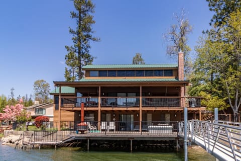 Peters Lakefront House in Bass Lake