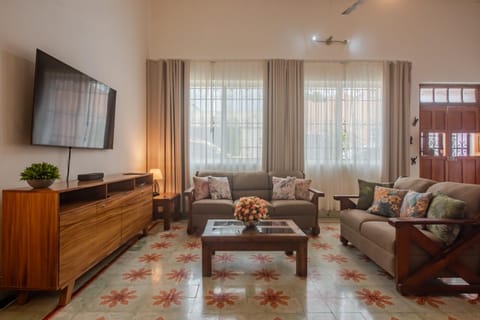 Communal lounge/ TV room, Living room