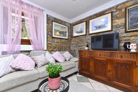 House Stinjan 2148 House in Varoš