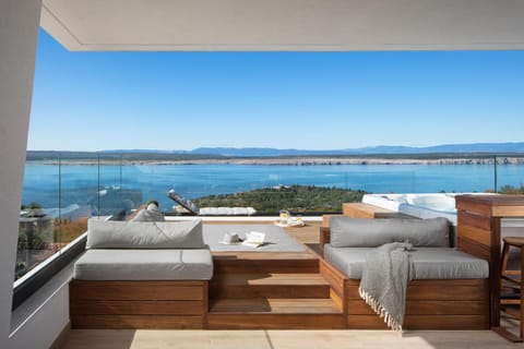 Natural landscape, Seating area