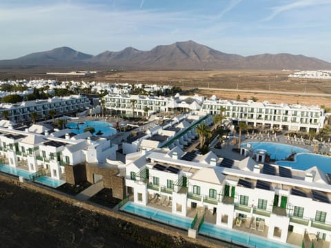 Bird's eye view, Swimming pool