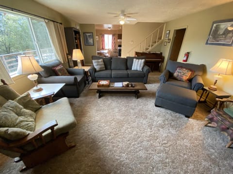 Hodges Hill Yosemite House House in Oakhurst