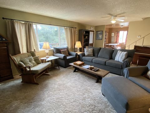 Hodges Hill Yosemite House House in Oakhurst