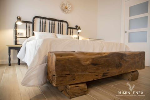 Bed, View (from property/room), Photo of the whole room, Decorative detail