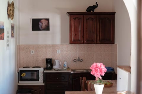 SERENGETI NAP comfy rooms Apartment hotel in Corfu, Greece