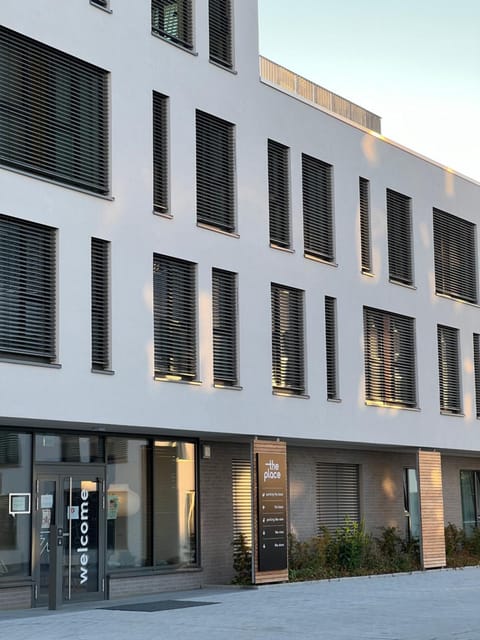 Property building, Facade/entrance